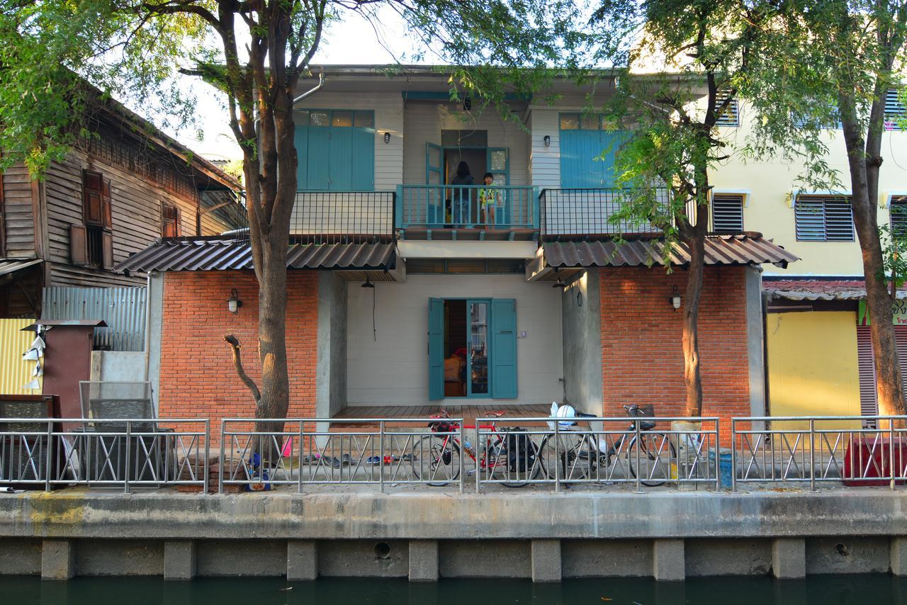 La Moon Hostel Bangkok Exteriör bild