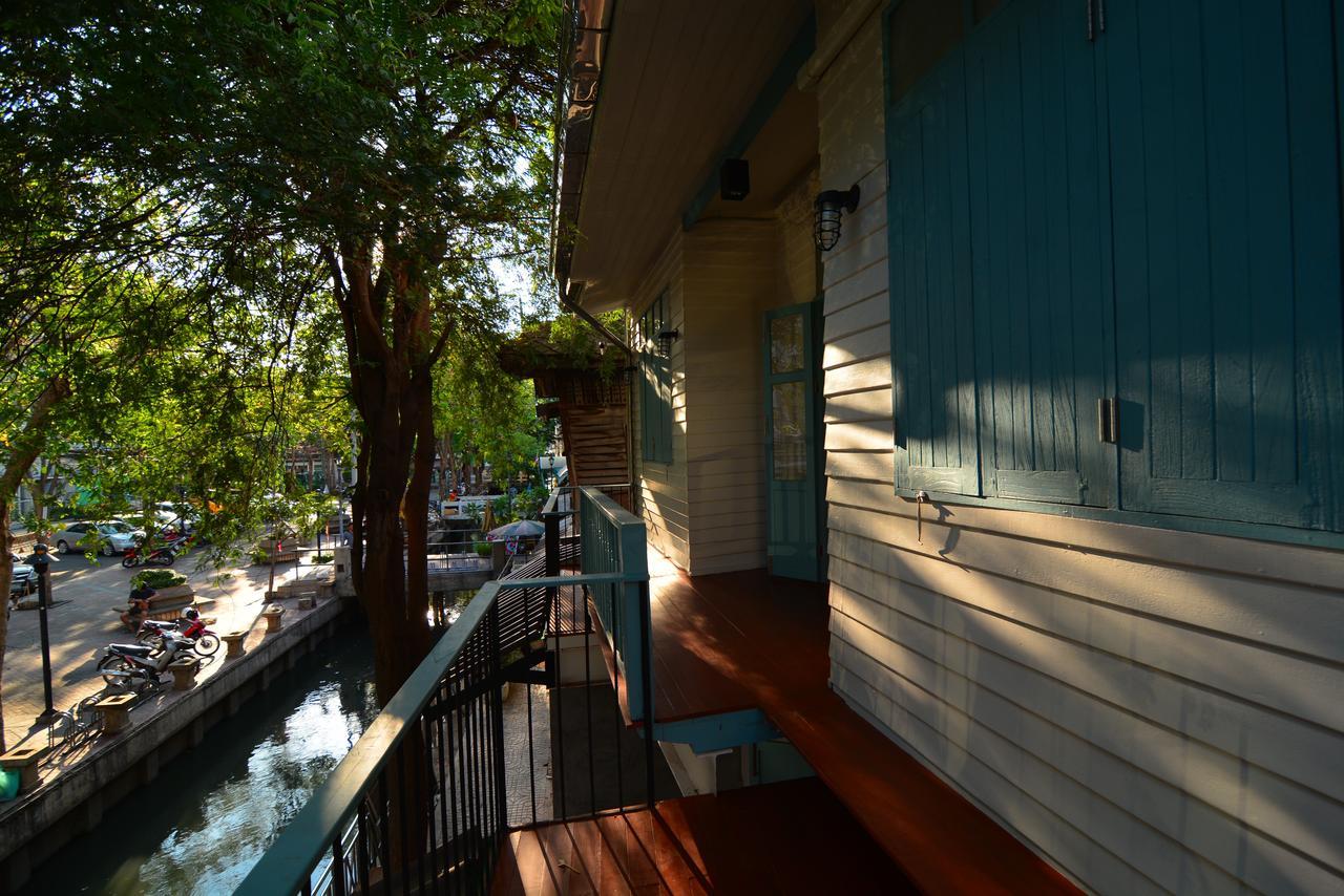 La Moon Hostel Bangkok Exteriör bild