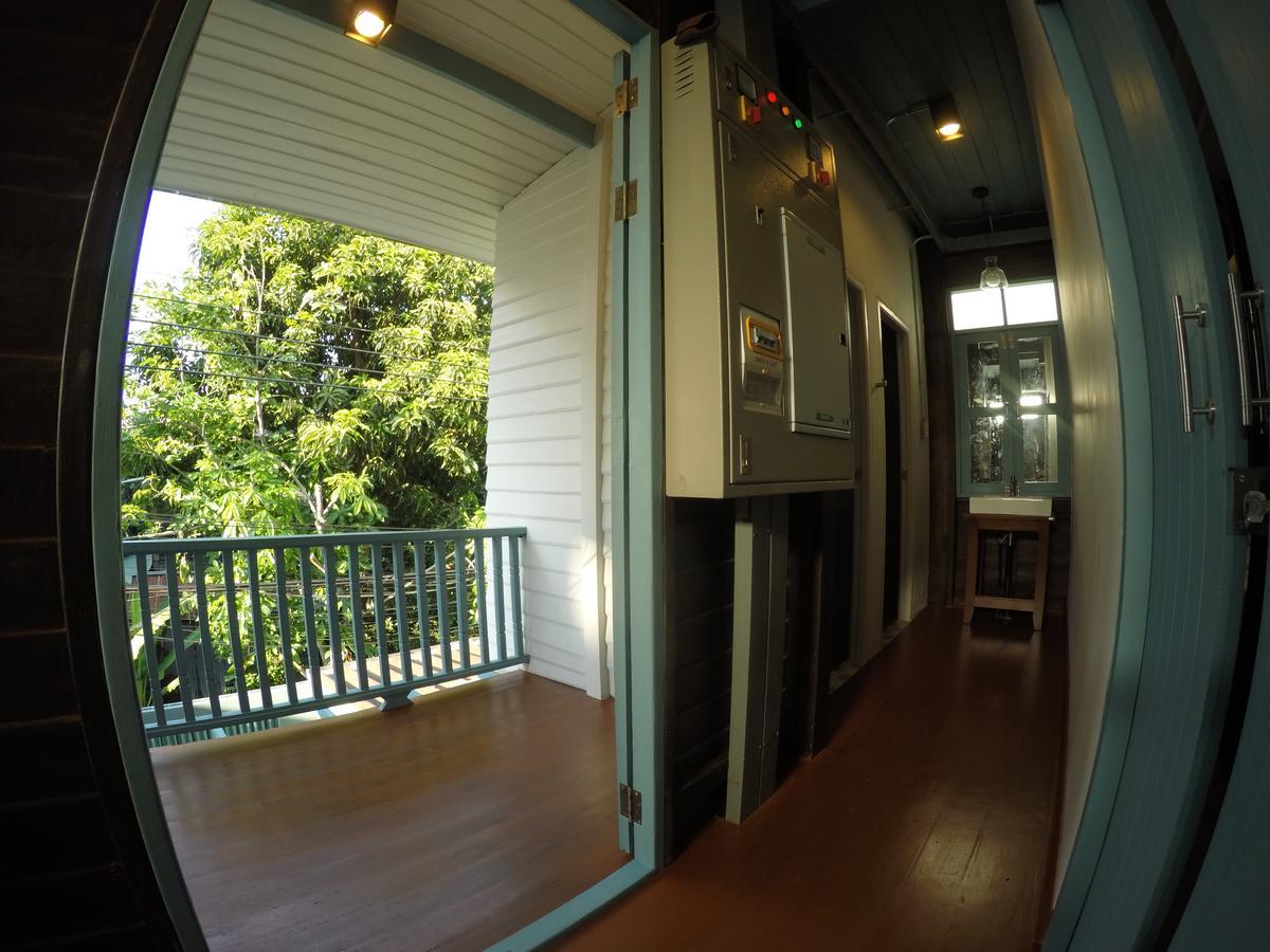 La Moon Hostel Bangkok Exteriör bild
