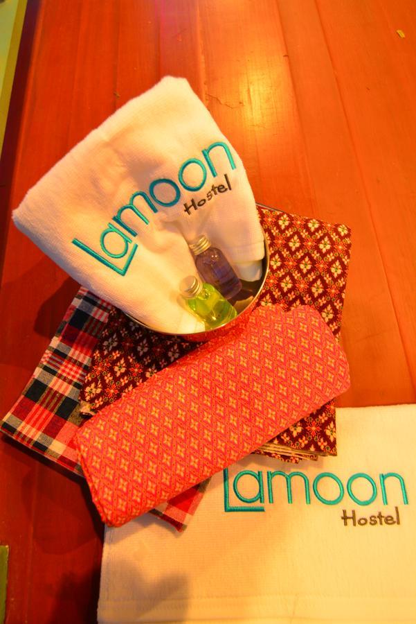 La Moon Hostel Bangkok Exteriör bild